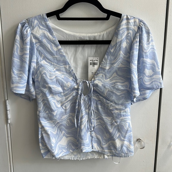 NWT Abercrombie Keyhole Strappy Blouse - Picture 1 of 4